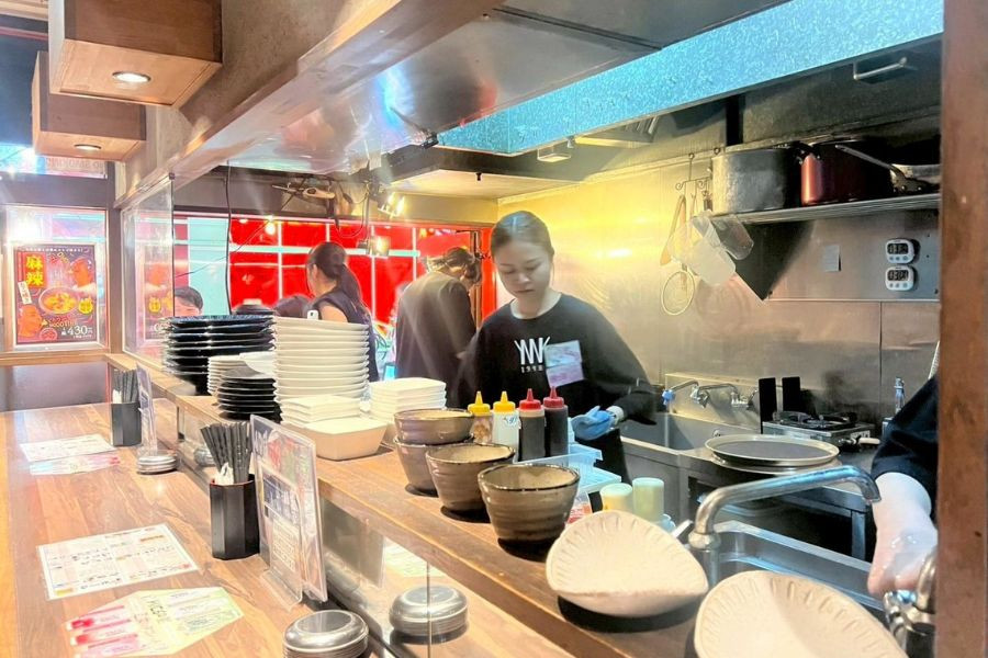 オープニングスタッフ 平日ランチタイム限定 未経験可 プライベートと